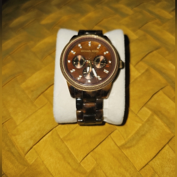 Michael Kors Watch - Picture 1 of 2